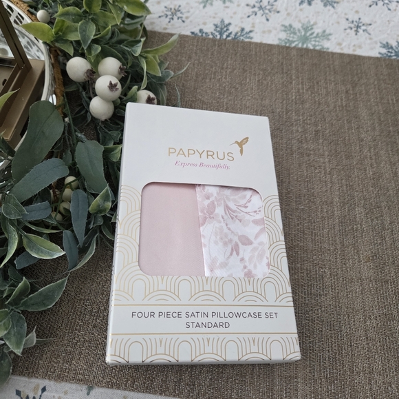Papyrus Other - Papyrus Satin Pillowcase Set - Blush and Floral